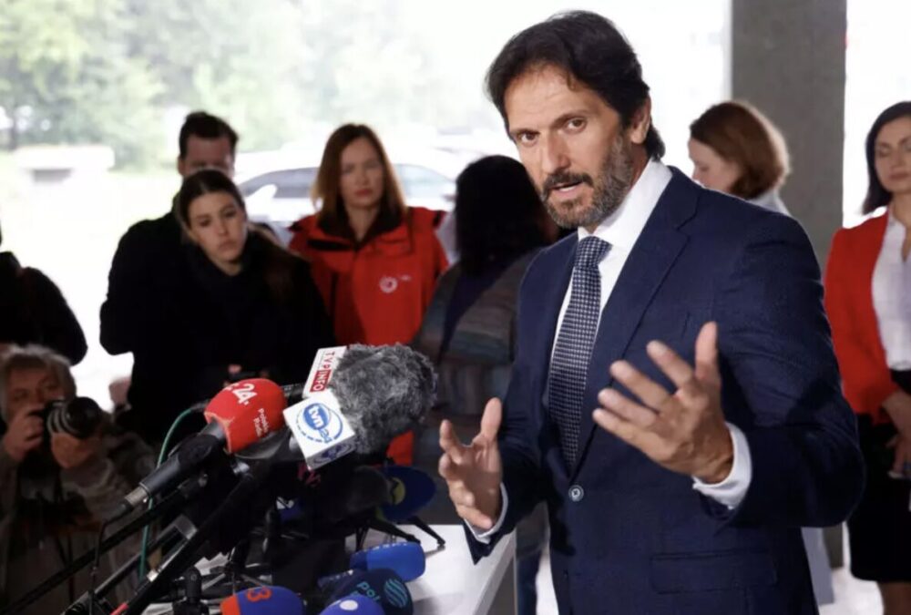 Primer Ministro de Eslovaquia, Robert Fico, en Estado Muy Grave Tras Ser Víctima de Atentado