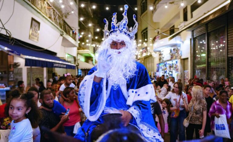 «Desfile de Reyes: Tradición y Magia en la Capital»