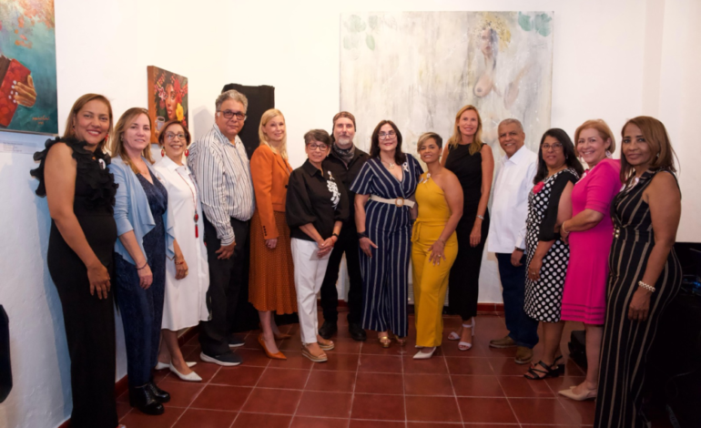 Inauguran exposición Arte Solidario en apoyo a pacientes con cáncer