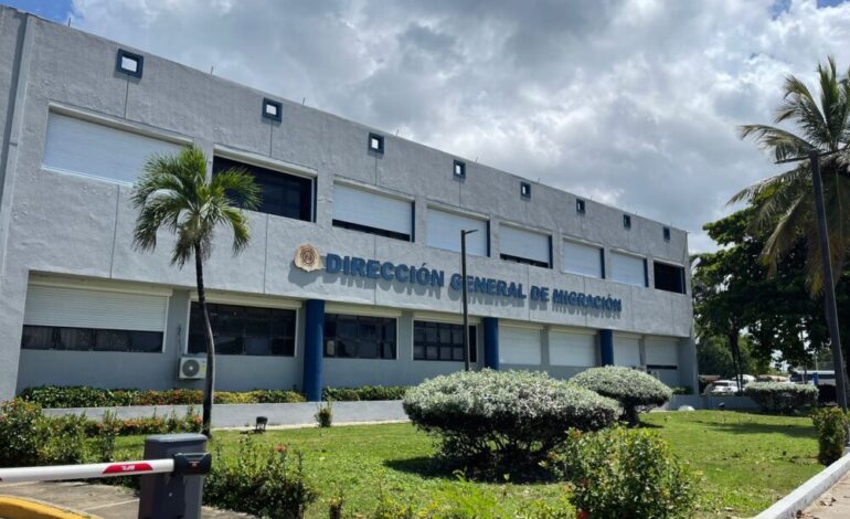 Migración informa: No se aceptarán pagos en efectivo para servicios migratorios