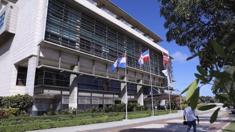 Golpe histórico: MP y FBI desmantelan red internacional de cibercrimen en RD