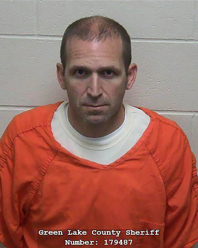 El hombre que fingió su muerte en Wisconsin recibe condena