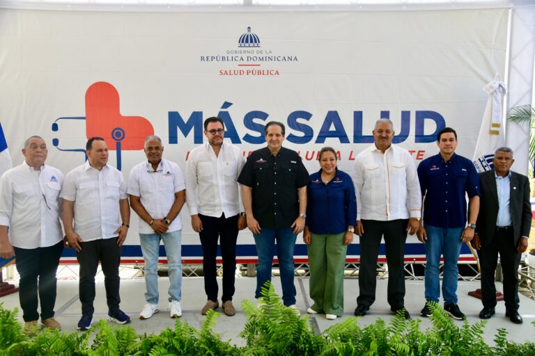 Salud lleva jornada “Más Salud y Bienestar” a San José de Ocoa