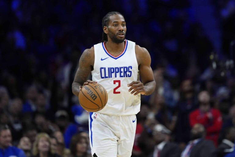 Steve Ballmer niega acuerdo oculto con patrocinador para pagar a Kawhi Leonard fuera del tope salarial