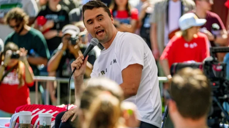 Muere Charlie Kirk tras tiroteo en Utah: Trump decreta luto nacional y reacciones sacuden a EE.UU.