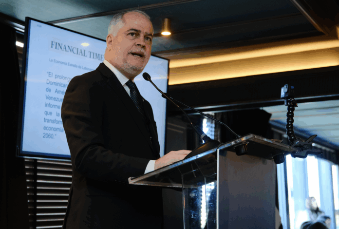 El superintendente de Bancos destaca a República Dominicana como motor financiero en Madrid