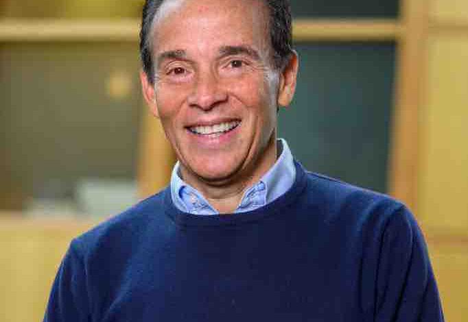 Dr. Ricardo Ernst encabezará la primera edición de E. León Jimenes Speaker Series 2025