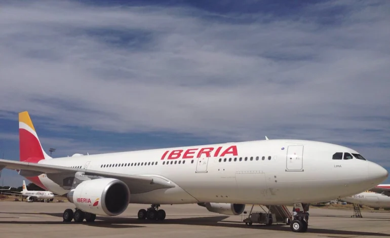 Iberia suspende vuelos a Venezuela por tensión militar