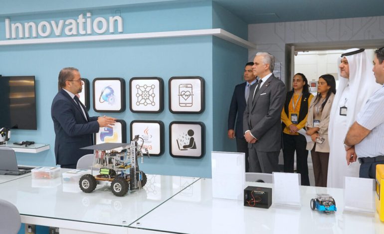 Ministro de Educación impulsa alianzas globales en Qatar para fortalecer la innovación educativa