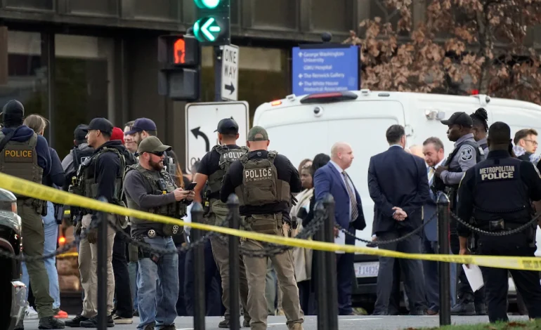 Mueren dos miembros de la Guardia Nacional en tiroteo cerca de la Casa Blanca