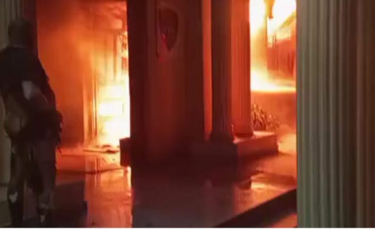 Coronel de la Policía resulta gravemente herido en incendio dentro del cuartel de Santiago Rodríguez