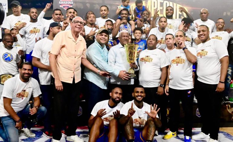 Mauricio Báez conquista su corona 11 y se convierte en el máximo campeón en la historia del TBS Distrito