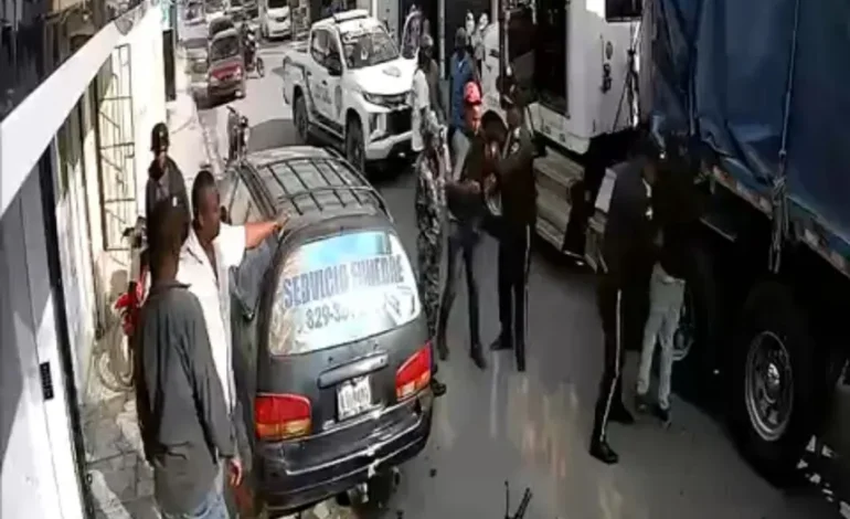 DIGESETT sustituye a coronel involucrado en incidente con conductor de patana en SDE