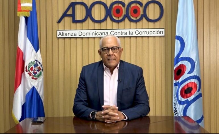 ADOCCO exige reintegro inmediato y acción penal tras anulación de auto-aumento salarial en La Romana