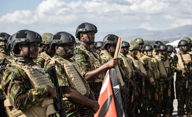 Llegan a Haití 230 policías kenianos para reforzar la lucha contra las pandillas en un momento crítico de inseguridad