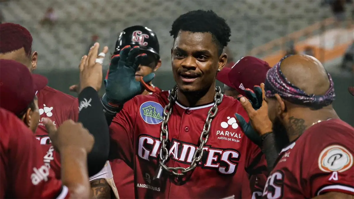 Mazara la saca y los Gigantes rugen: tercer triunfo al hilo ante Toros