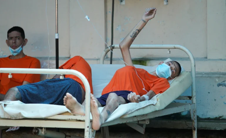 Mueren 15 reclusos en la Penitenciaría del Litoral en medio de crisis sanitaria