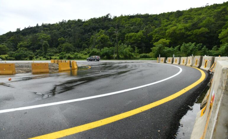 MOPC habilita nuevos retornos y amplía puente en La Vega para mejorar tránsito navideño