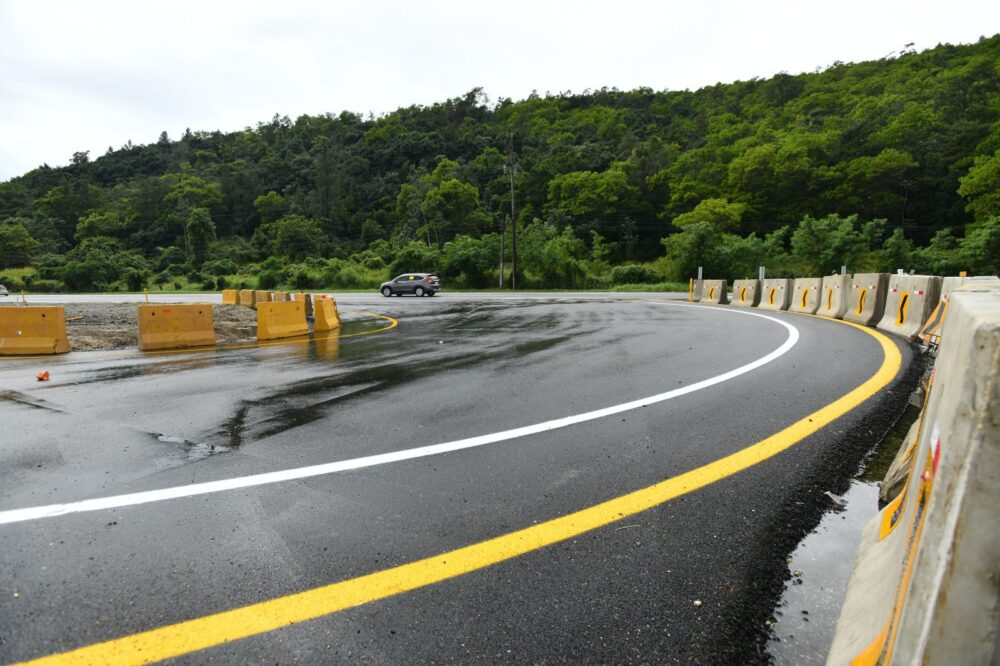 MOPC habilita nuevos retornos y amplía puente en La Vega para mejorar tránsito navideño