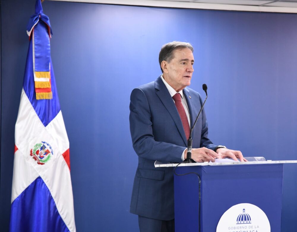 Salud Pública recibe premios internacionales por avances históricos en prevención y atención