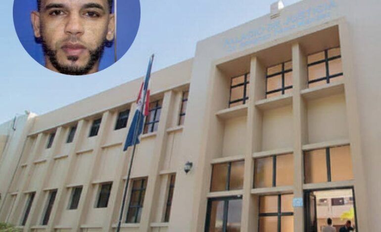 Escándalo judicial en Moca: reo se fuga del Palacio de Justicia horas después de sentencia por doble homicidio