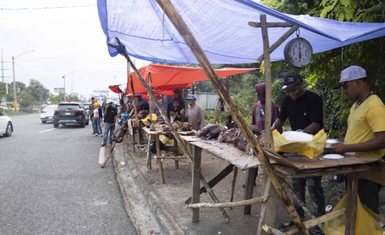 Lluvias marcan el Año Nuevo en Santo Domingo y ralentizan el movimiento de pasajeros y ventas