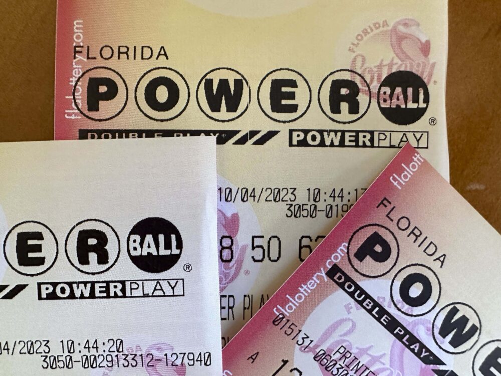 Powerball anuncia premio mayor de US$1,600 millones para este lunes
