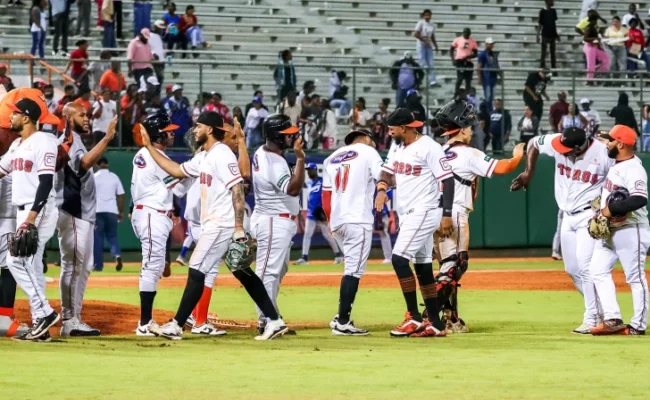 Toros del Este complican al Licey y lo vencen 9-6 en el Francisco Micheli