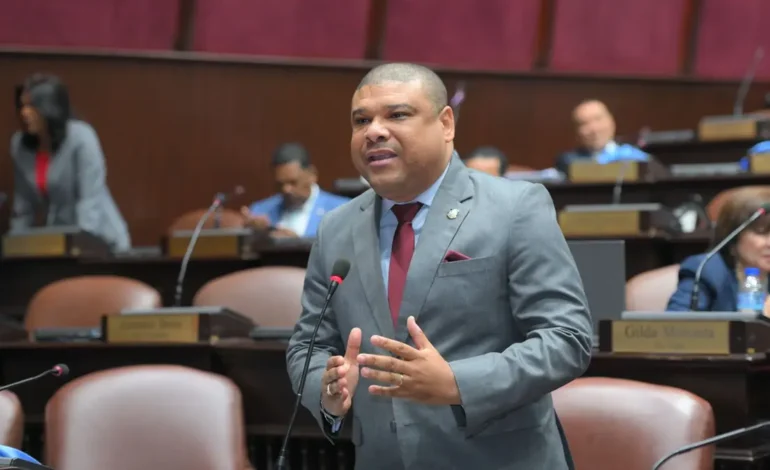 Diputado Ramón Raposo pide declarar la salud mental como prioridad nacional ante alarmantes cifras en RD