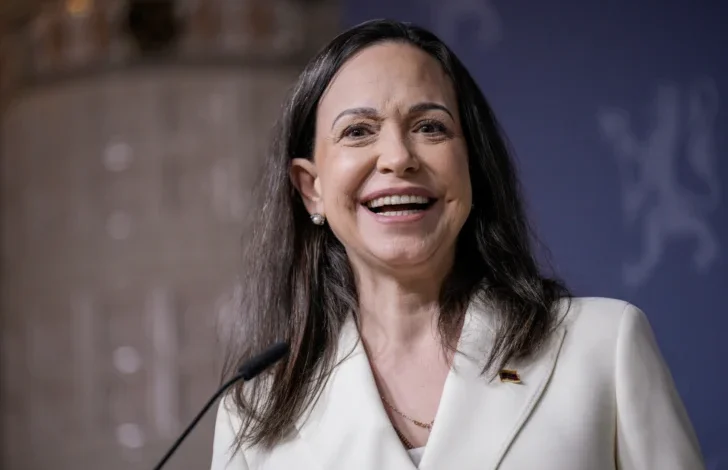 María Corina Machado afirma que coopera con Estados Unidos pero niega participación en operaciones de Trump en el Caribe