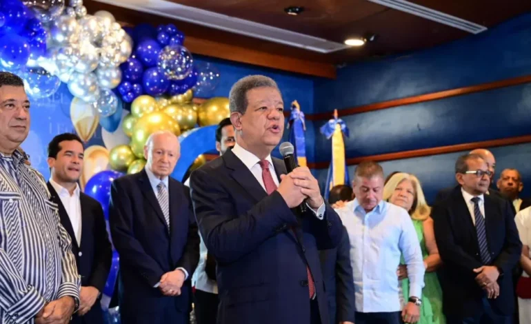 Leonel Fernández recibe respaldo político y social en Funglode y proyecta un 2026 de progreso
