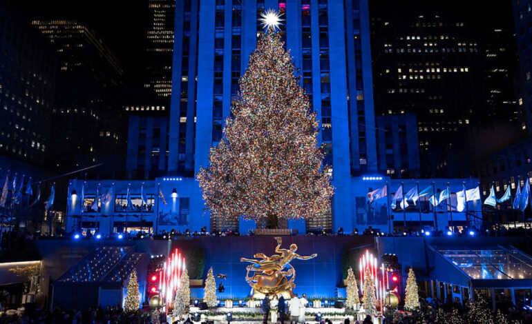 El árbol de Navidad del Rockefeller Center ilumina Nueva York en una emotiva ceremonia cargada de tradición