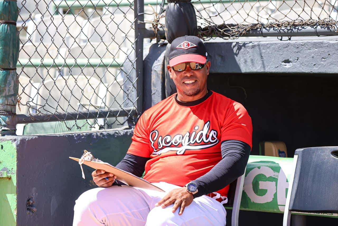 Leones sacuden el staff: despiden a Cintrón y nombran a Ramón Santiago dirigente