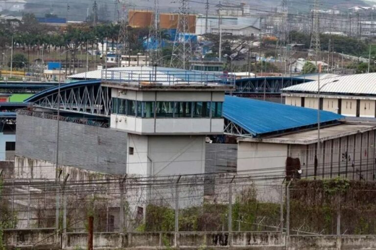 Hacinamiento, tuberculosis y violencia: la crisis silenciosa que golpea las cárceles de Ecuador