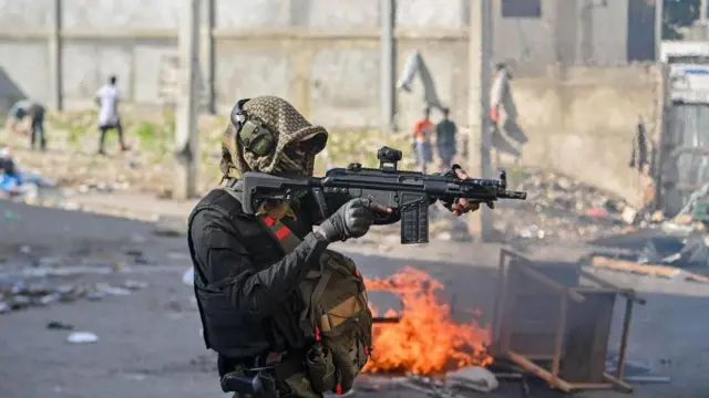 Al menos 20 muertos y 30 heridos en una nueva masacre en Pont-Sondé, Haití, atribuida a la banda Gran Grif