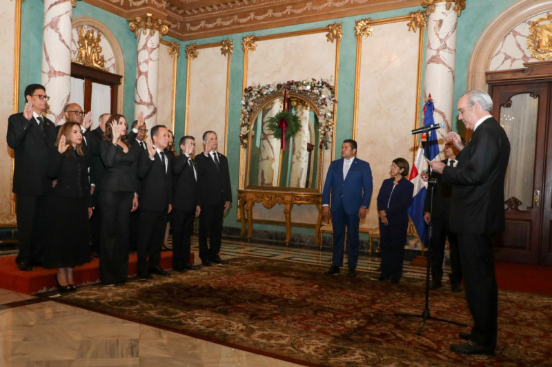 Abinader y el Consejo Nacional de la Magistratura juramentan a los nuevos jueces del Tribunal Superior Electoral