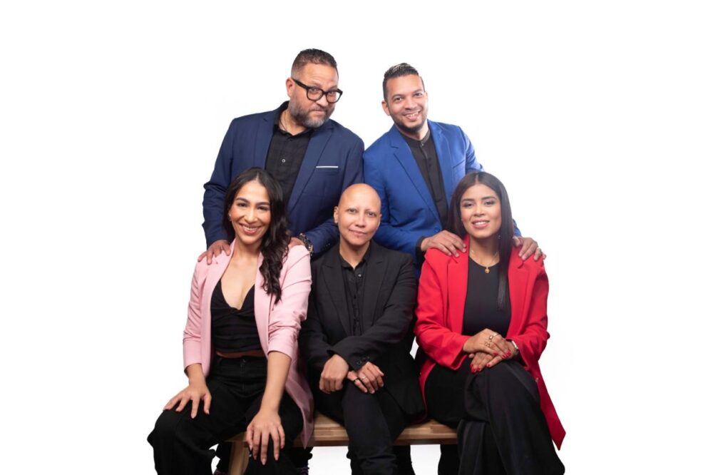 “Mi Mujer es el Plomero” llega al Teatro Nacional con humor y enredos sobre la reencarnación