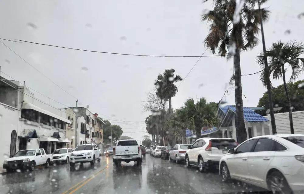 Sistema frontal se aleja del país y disminuyen las lluvias este martes