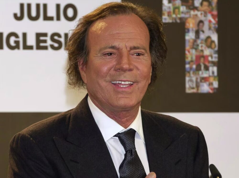 Julio Iglesias rompe el silencio tras denuncias por acoso y agresión sexual