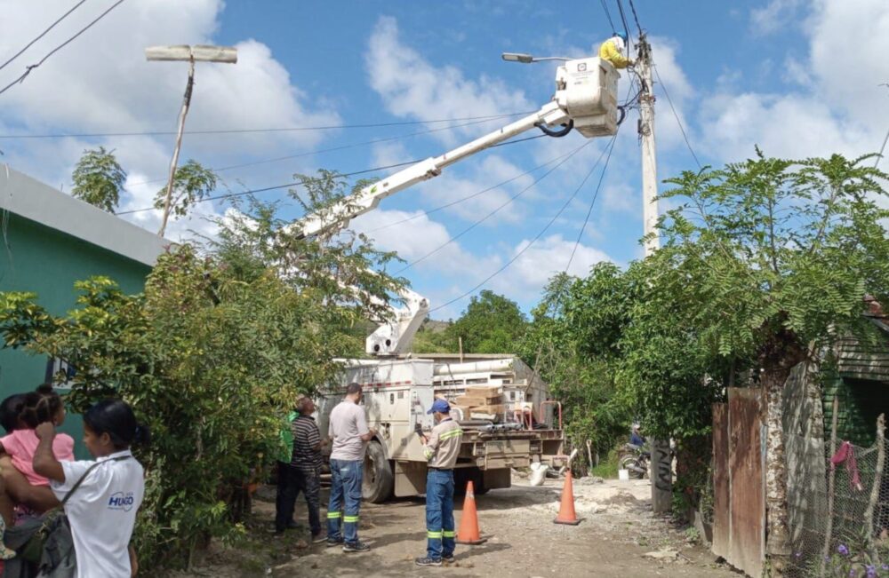 EDEESTE refuerza la seguridad ciudadana con la instalación de más de 19,900 luminarias durante 2025