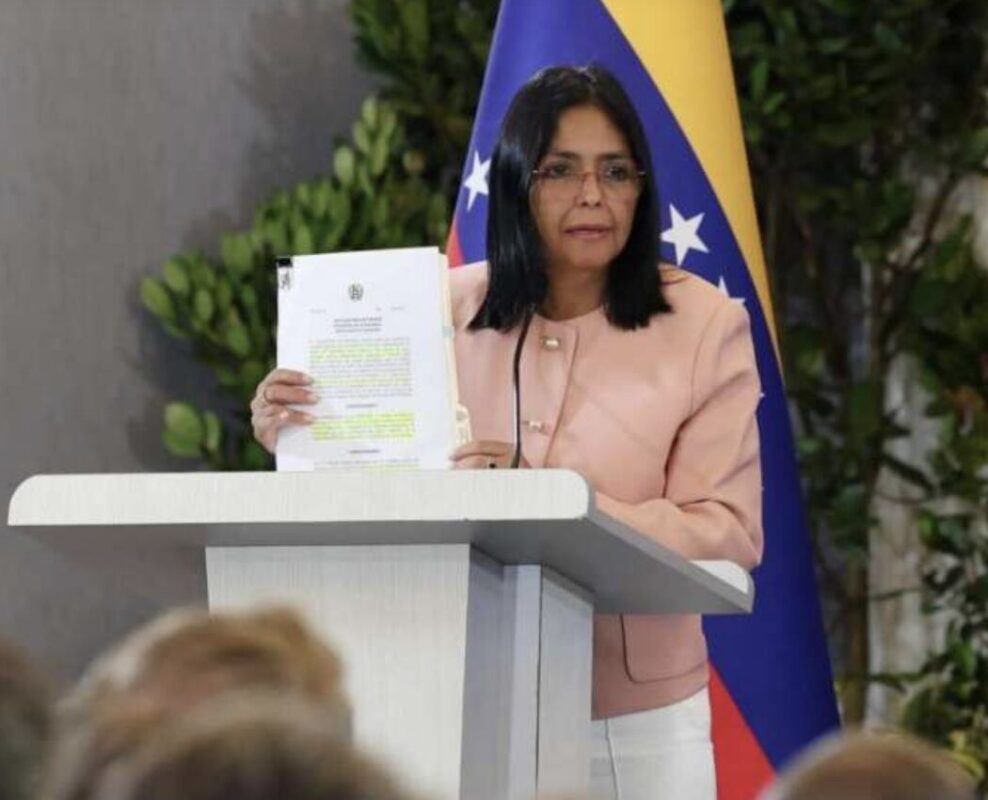 Delcy Rodríguez  deberá convocar a elecciones libres en un plazo de 90 días