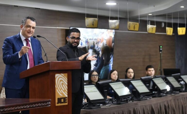 JCE inicia captura de datos de su personal para la renovación de la nueva cédula