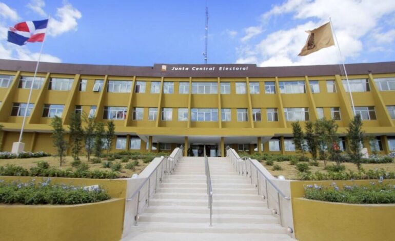 ATENCIÓN PAÍS: JCE dejará de emitir la cédula actual desde el 1 de febrero