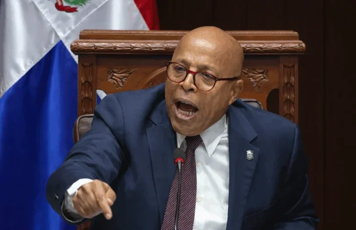 Alfredo Pacheco lanza dura advertencia al PRM: “Los arribistas están desplazando a la base y pueden causar un grave daño al Gobierno”