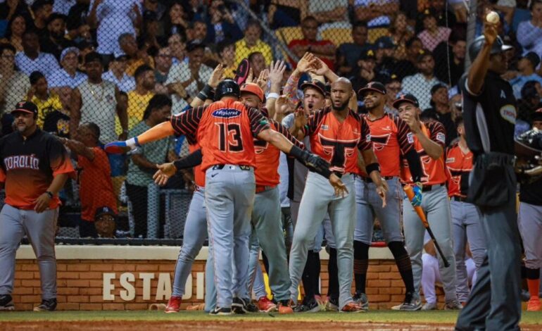 Los Toros callan al Cibao: blanqueada 3-0 hunde a las Águilas