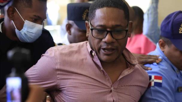 Uniforme en el banquillo: mayor del Ejército encarcelado por crimen que indigna al país