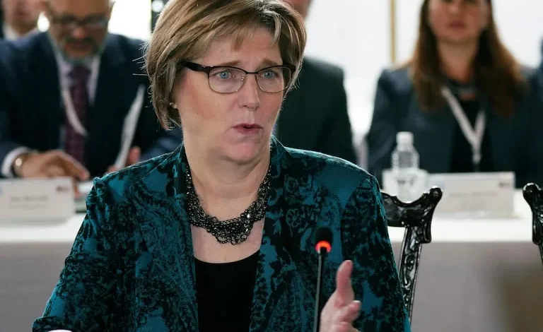 EE. UU. designa nueva jefa de misión en Venezuela y salen a la luz contactos previos entre Delcy Rodríguez y Washington antes de la caída de Maduro
