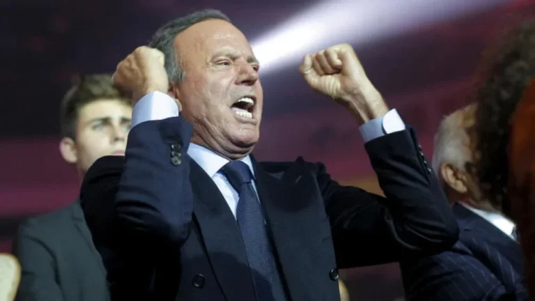 Fiscalía de España archiva denuncia contra Julio Iglesias por falta de jurisdicción