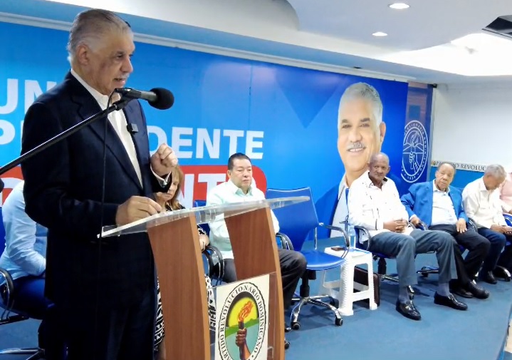 Miguel Vargas estalla contra el PRM: “La educación vive su peor retroceso en la historia del país”