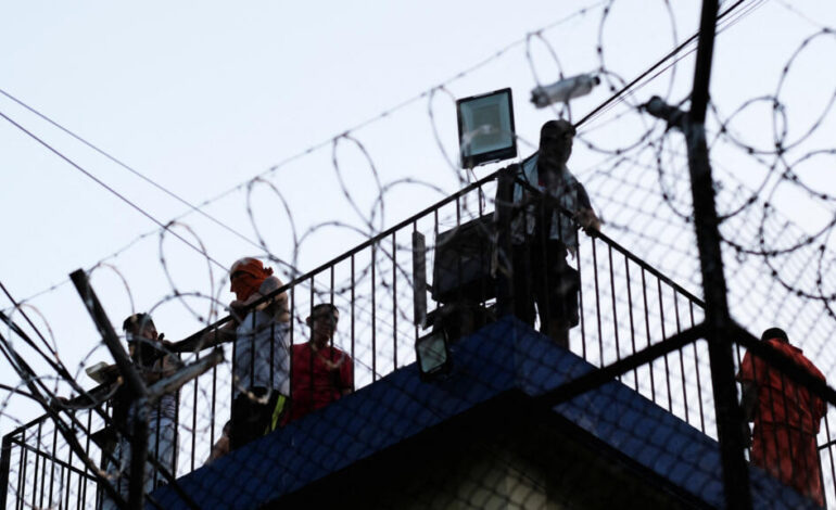 Guatemala impone el orden y aplasta motín en cárcel de máxima seguridad